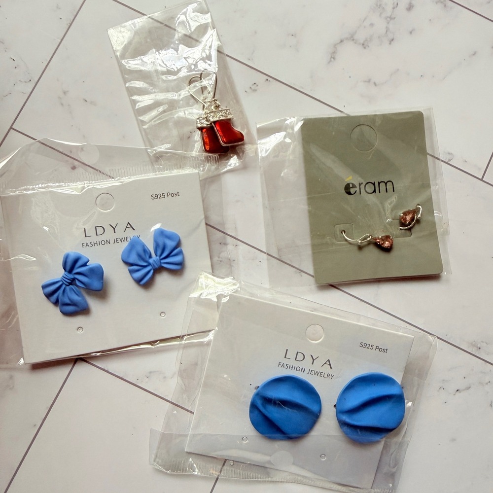 LDYA Eram Earring Bundle 4 Pairs S925 Post Blue Bows Red Stocking Crystal Drops